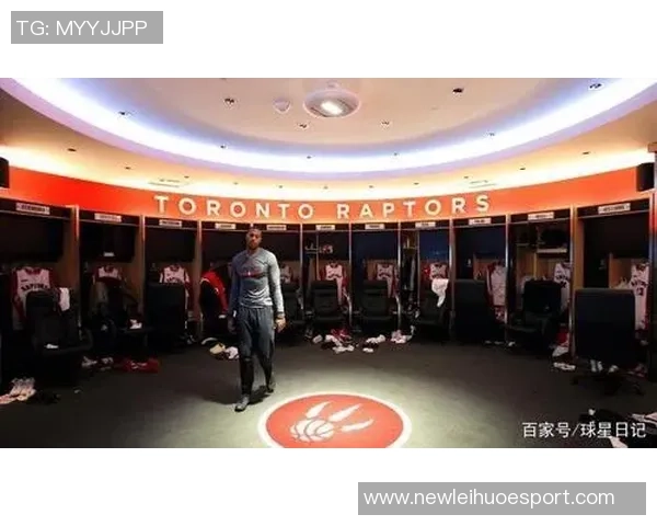 莱昂纳德赛后更衣室拒绝采访引发媒体热议与球迷关注